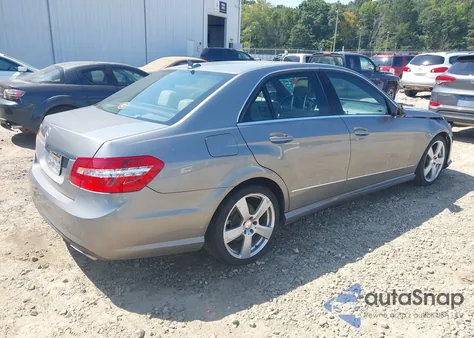 2011 Mercedes-Benz E 350 z USA, uszkodzony, nr VIN WDDHF5GB0BA342590